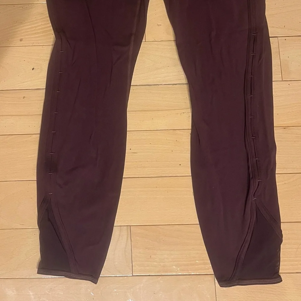 Athleta High-Rise Powervita Peekaboo 7/8 Tight in Maroon - Picture 4 of 14